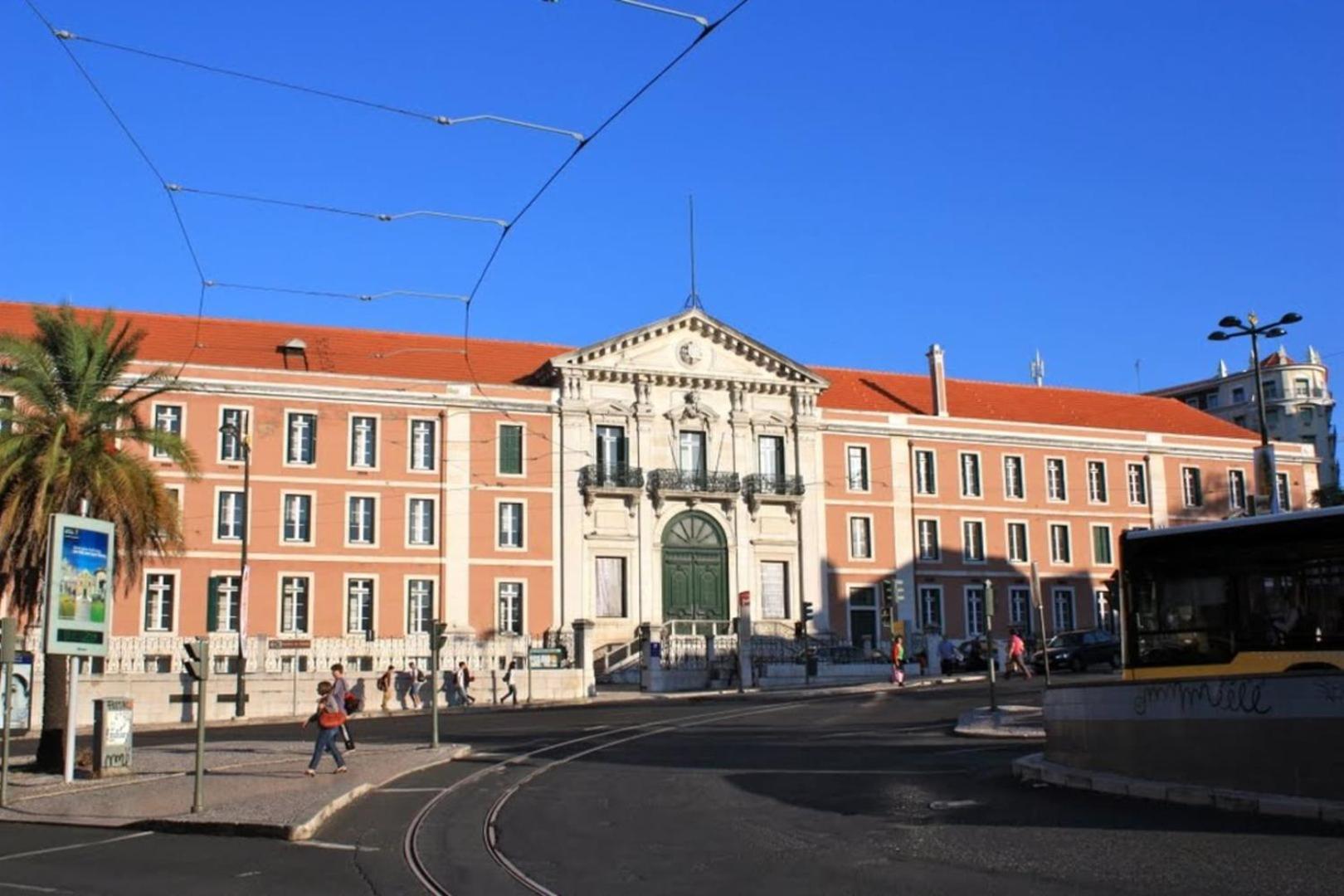 Guestready - Exclusive Apartment At Sao Bento Lisboa Ngoại thất bức ảnh
